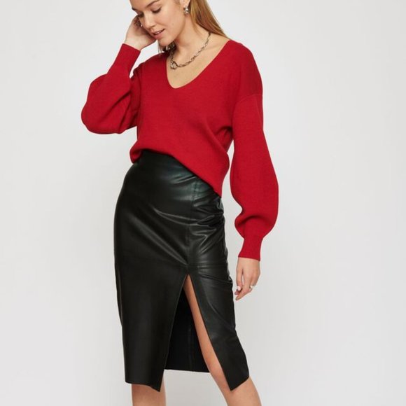 BNWT Dynamite Puff Sleeve V-Neck Luca Sweater in Red - Picture 13 of 15